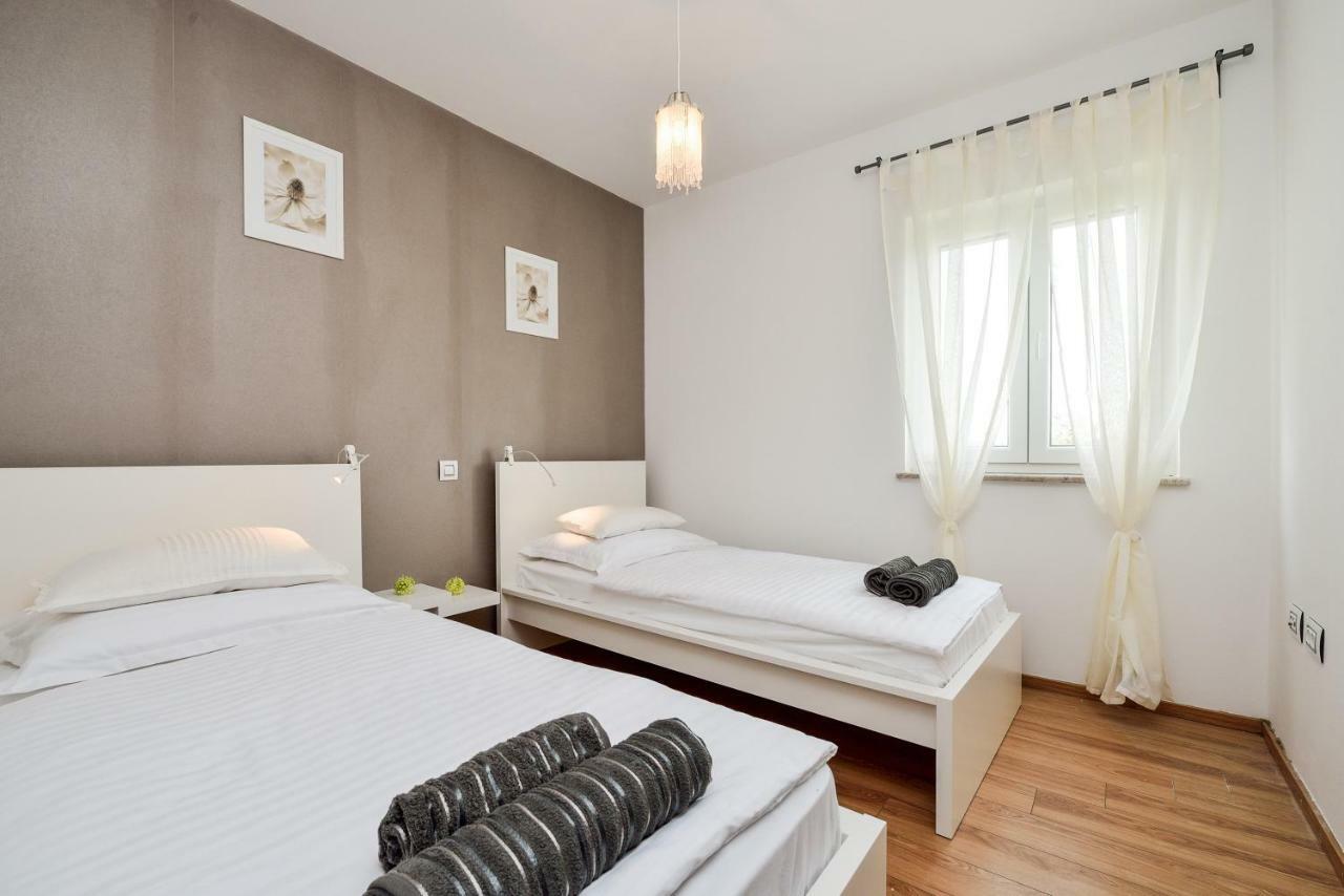Apartments Feel Good Sukošan Exterior foto